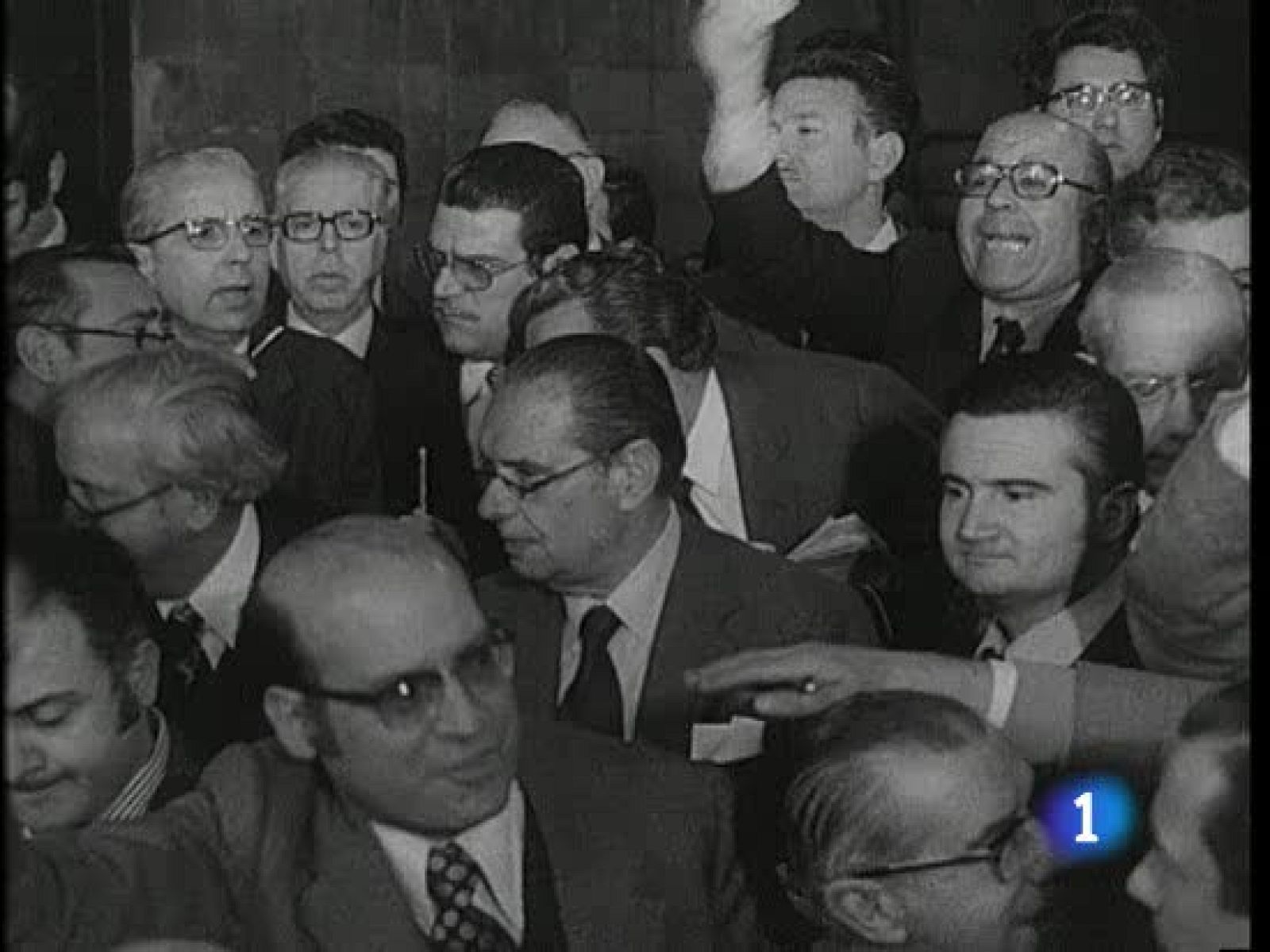 Los típicos corros de la bolsa, donde se compran y venden valores a "viva voz" pasan a la historia | Ver