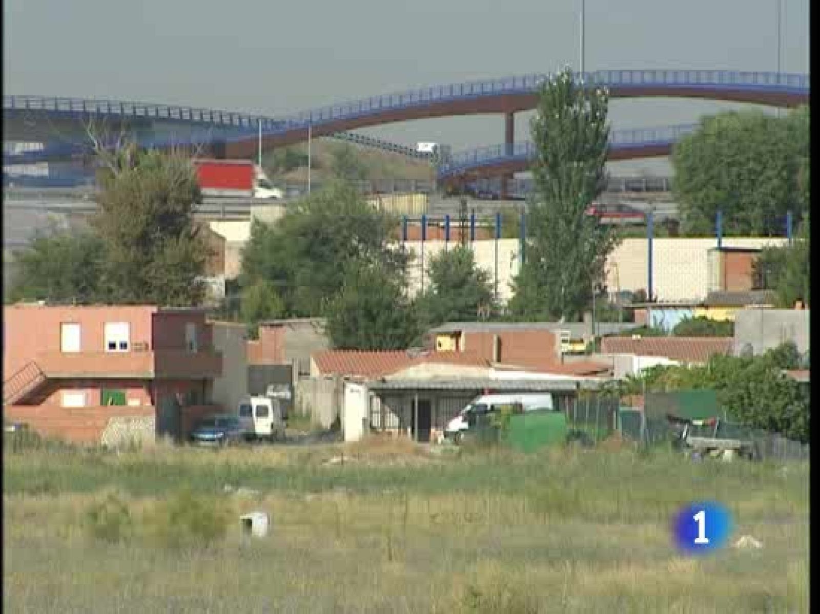 Madrid quiere terminar con el mayor asentamiento ilegal de Europa, en la Cañada Real Galiana | Ver