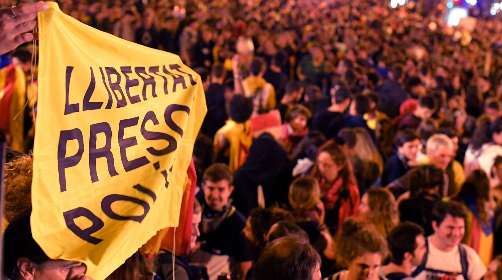 Gobiernos y embajadas alertan a sus ciudadanos por las portestas en Cataluña