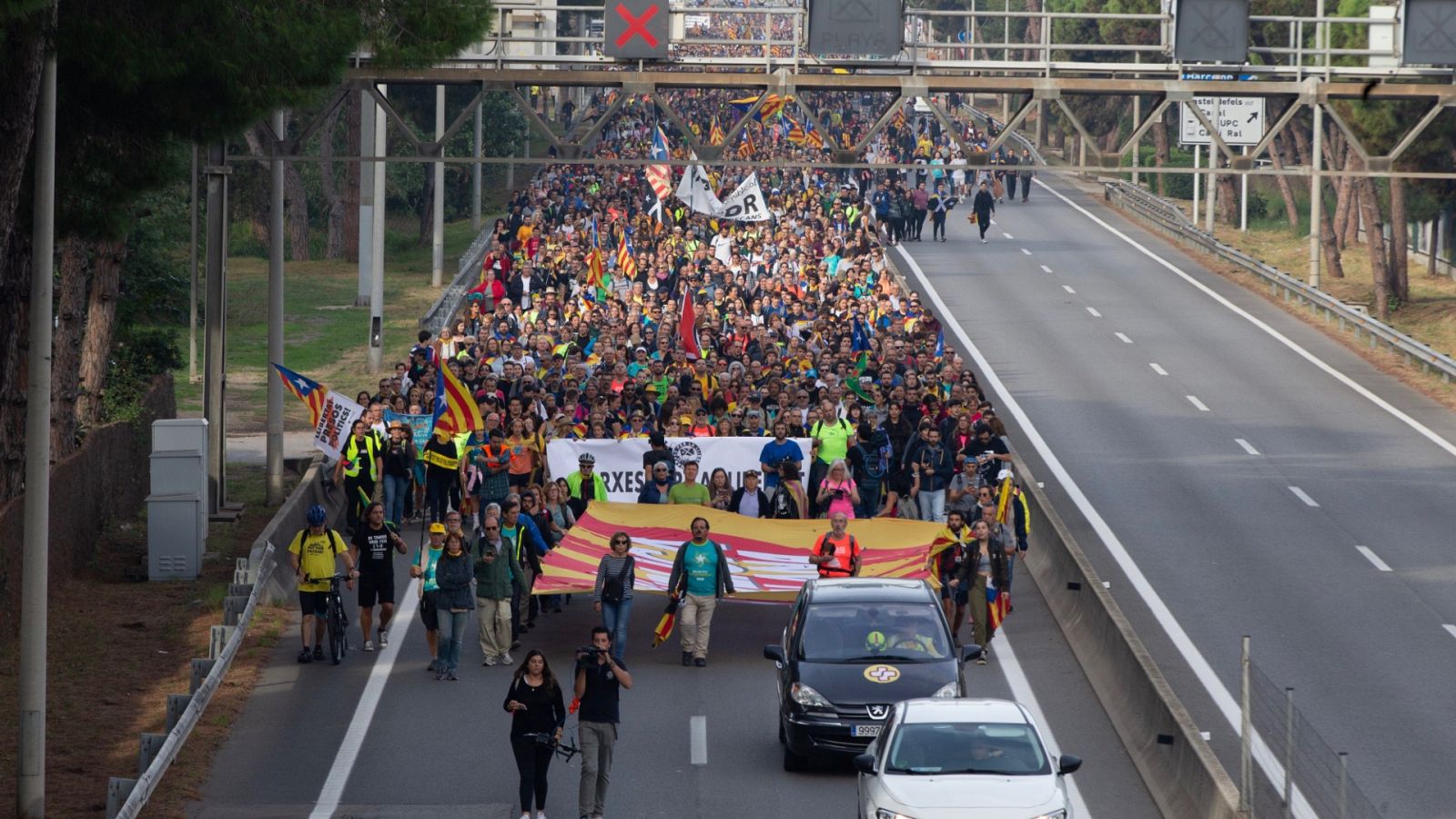 Avance informativo - Huelga independentista en Cataluña - 18/10/19 (1) - ver ahora