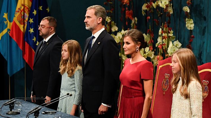 Premios Princesa de Asturias - La Familia Real llega al Teatro Campoamor para los Premios Princesa de Asturias