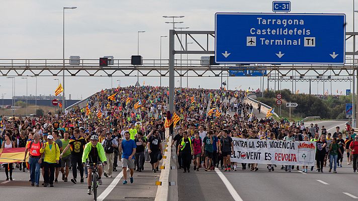 Telediario 1 - La huelga general en Cataluña afecta sobre todo a la movilidad