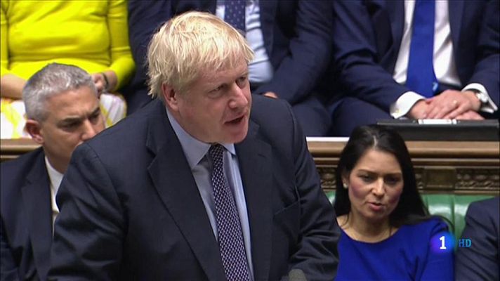 Telediario 1 - Sesión extraordinaria en el Parlamento británico