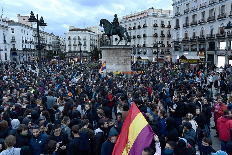 Un detenido y 13 heridos en Madrid tras la marcha por la "amnistía de todos los presos políticos" -RTVE.es - Modo Digital | Ver
