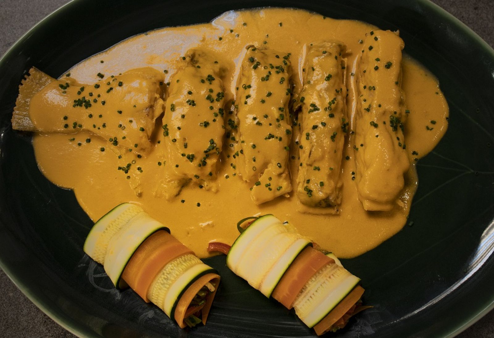 "Gallo al azafrán con verduras" de Dani García | Ver