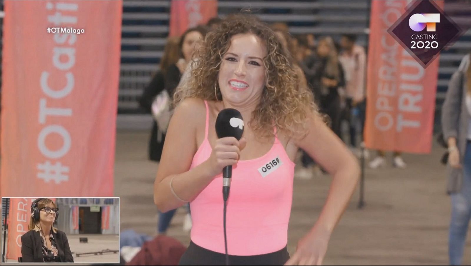 La entrada triunfal de una chica en la fase 1 del casting de OT 2020 en Málaga