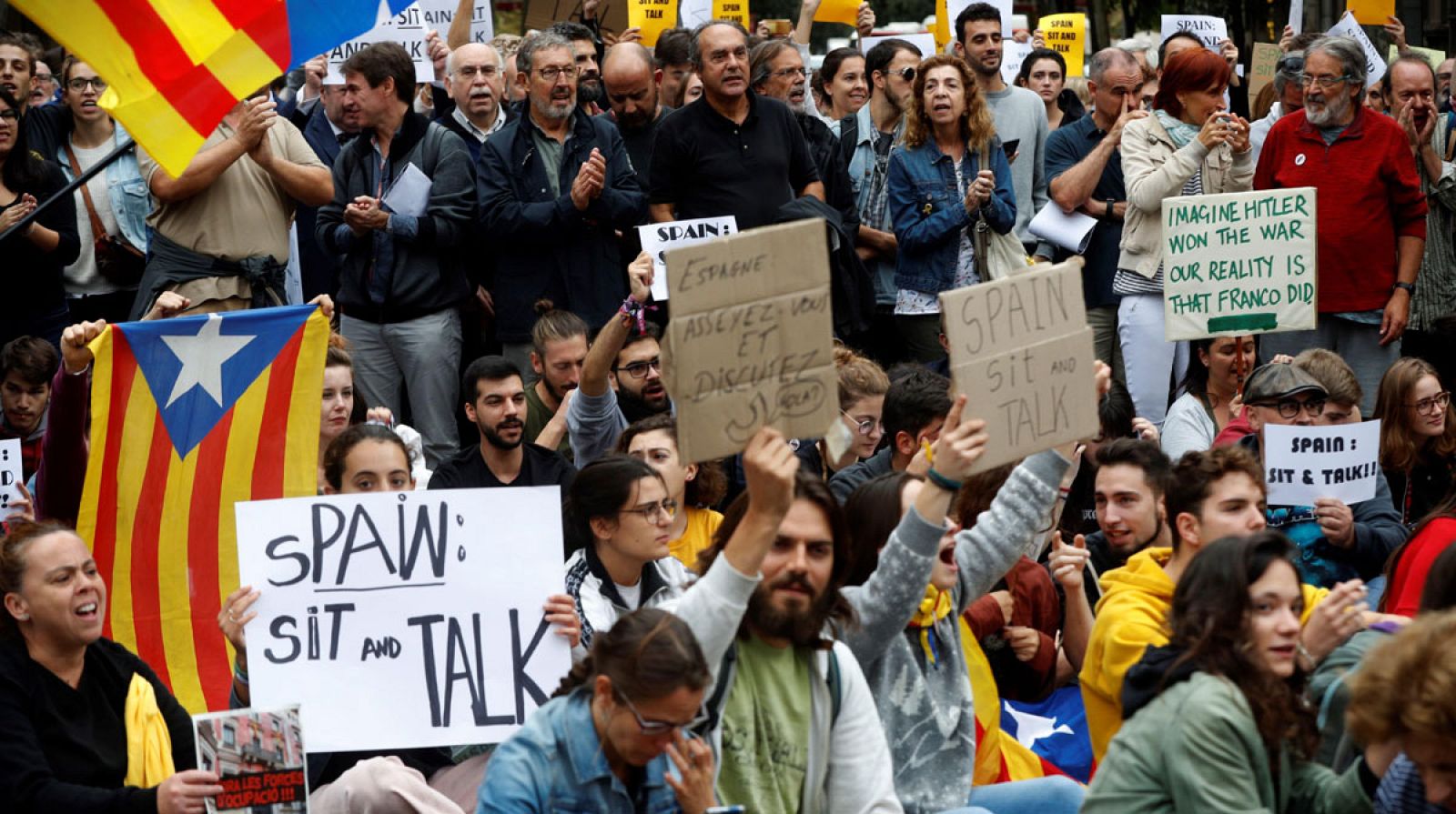 Abucheos a Sánchez en su visita a Barcelona