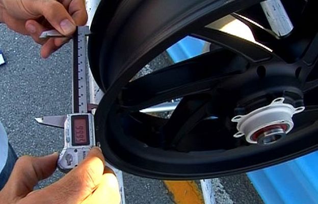  - La rueda delantera