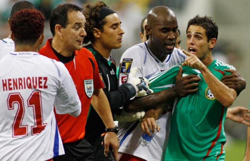 El México - Panamá termina a tortas