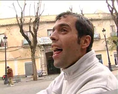 Repor - Quedamos en la plaza, raritos sois