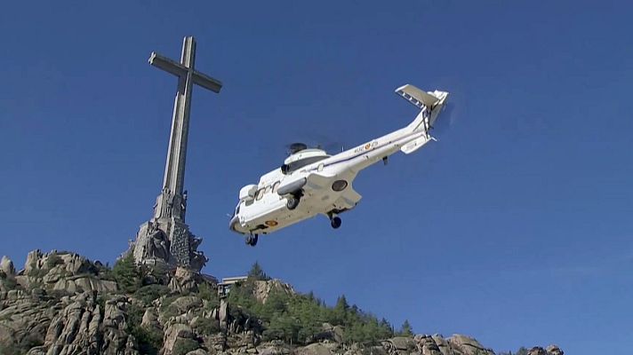 Los desayunos - Los restos de Franco son trasladados en helicóptero