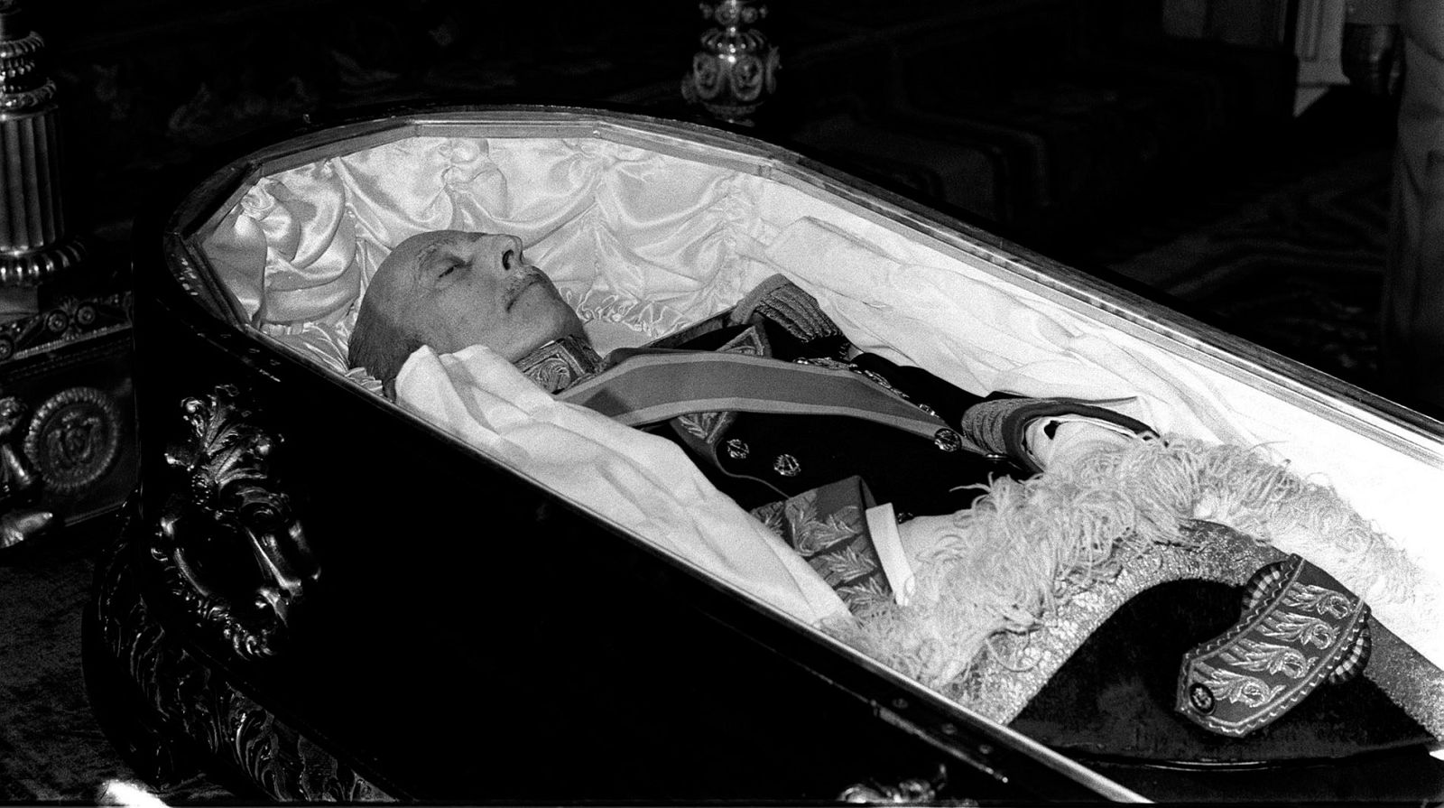 El embalsamador de Franco desvela detalles y anécdotas al cerrar el ataúd