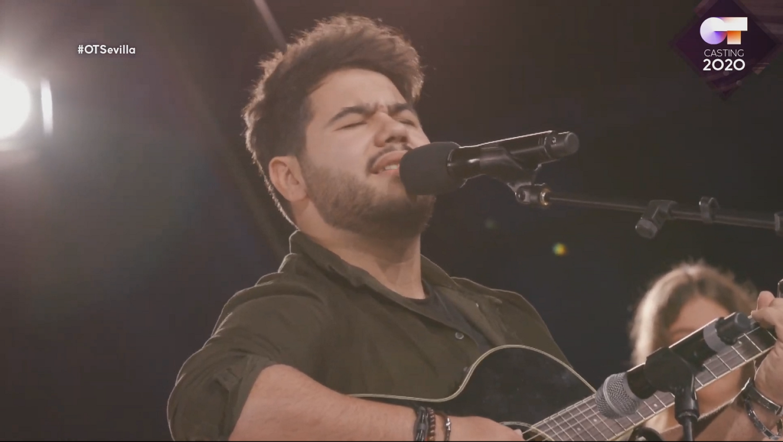 Agus dedica una canción en la Fase 2 del casting OT 2020 en Sevilla