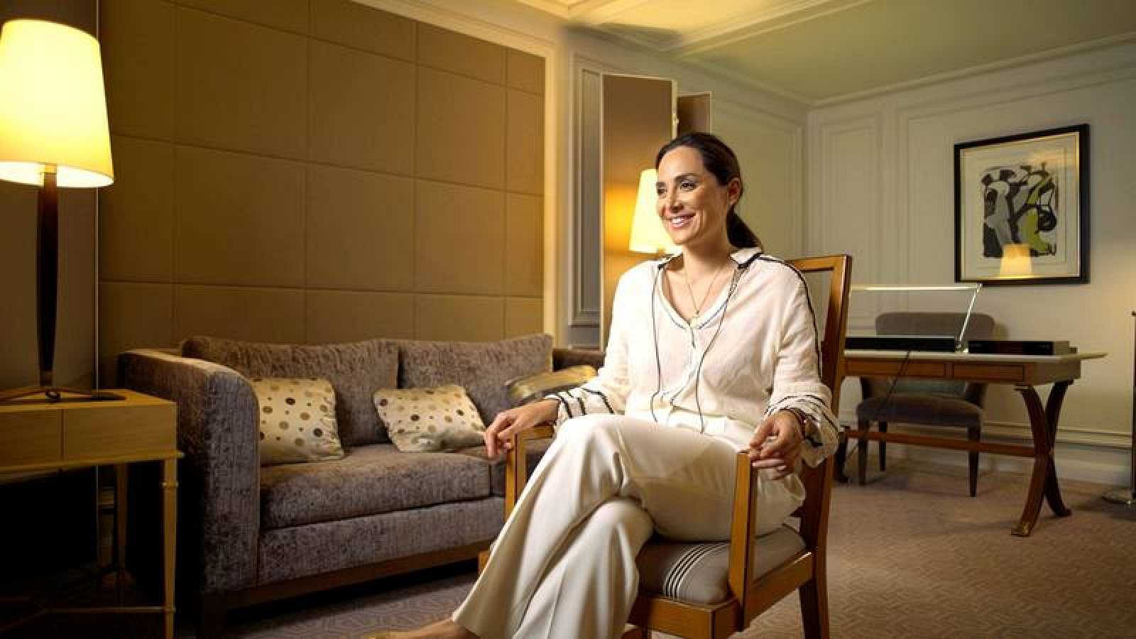 ¿Qué lleva en el bolso Tamara Falcó?