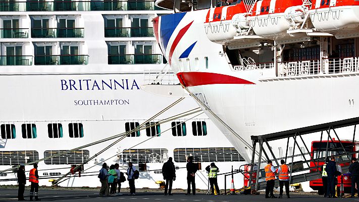 Telediario 1 - La llegada ilegal de inmigrantes en contenedores al Reino Unido alarma a las autoridades