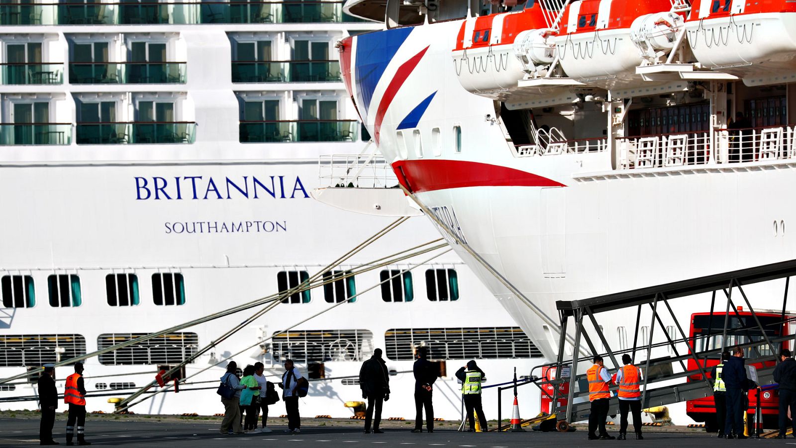 La llegada ilegal de inmigrantes en contenedores al Reino Unido alarma a las autoridades