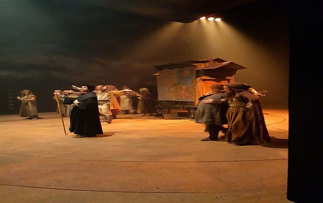 España Directo - Nos colamos en el musical "El Médico"