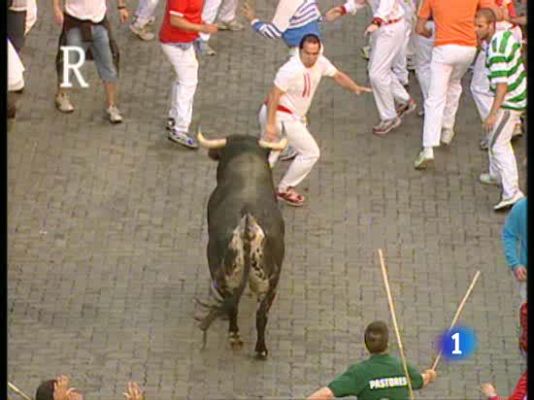 San Fermín - Imprudencia camino del callejón