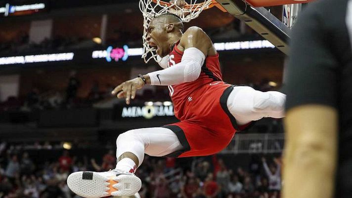 Telediario 1 - Westbrook hace historia en el aniversario del debut de Michael Jordan en la NBA