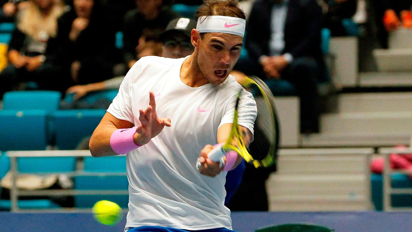 Nadal se prepara para París-Bercy mientras Federer se emociona con su 10º título en Basilea