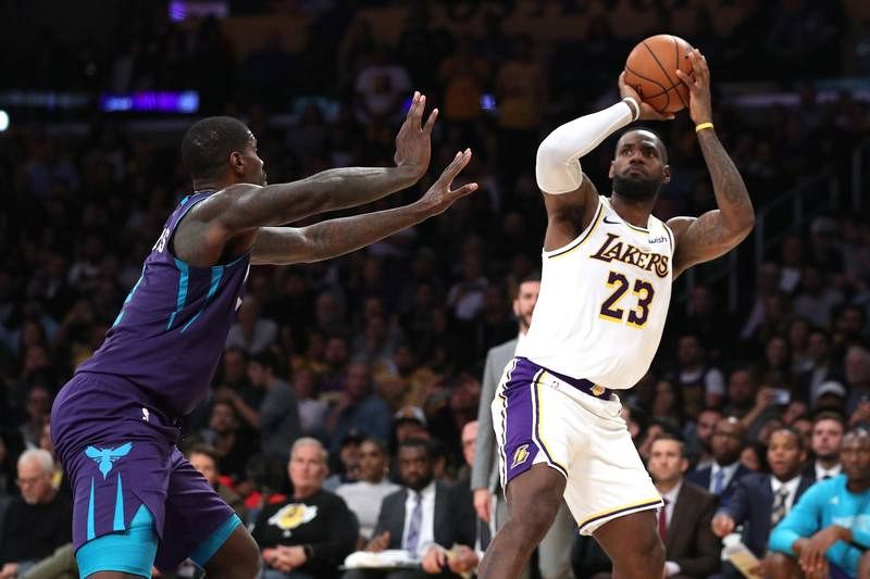 Paliza de Oklahoma a los Warriors y victoria de los Lakers sobre los Hornets - RTVE.es - Informativo 24h | Ver