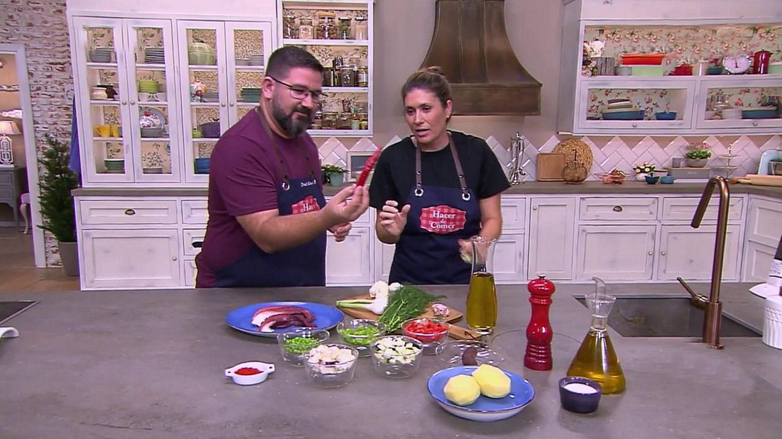 Hacer de comer - Cangrejos en salsa y frito de pulpo mallorquín - ver ahora