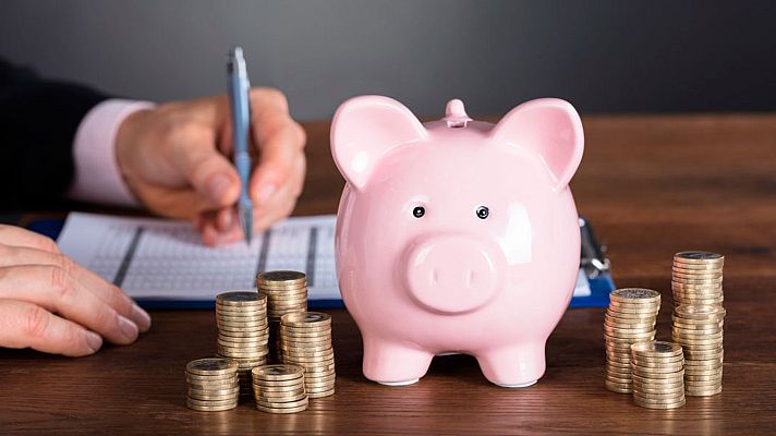 Telediario 1 - Los ahorradores españoles asumen cada vez más riesgos