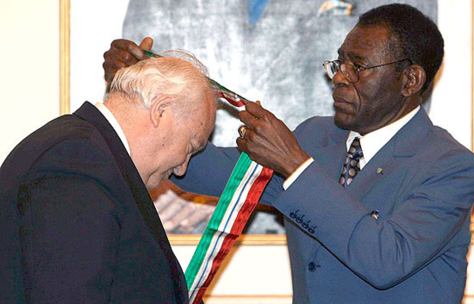 Termina la visita de Moratinos a Guinea | Ver