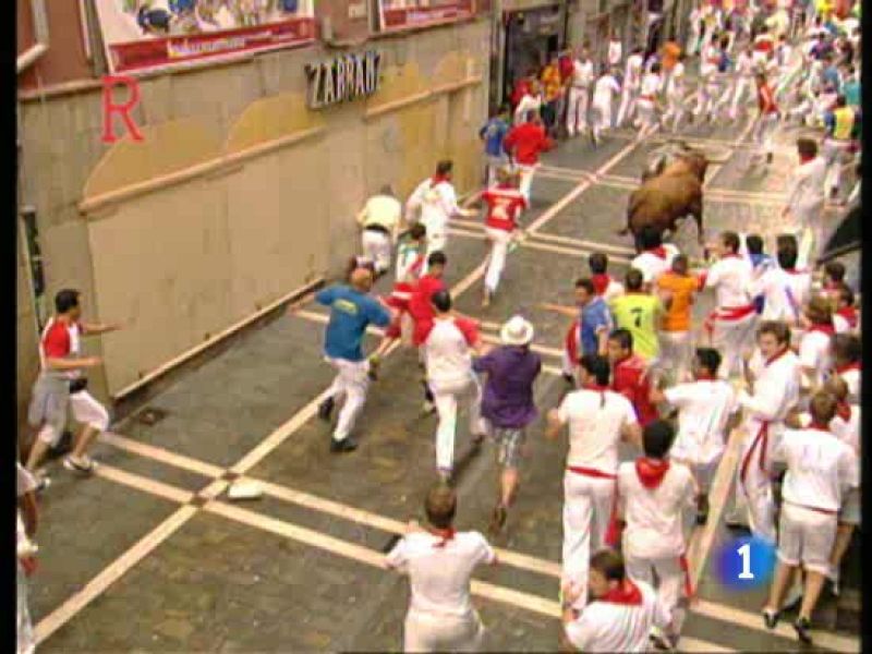 Sexto encierro 2009. La manada en Estafeta | Ver