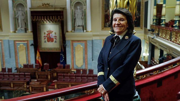  - La ujier más importante del Congreso se jubila