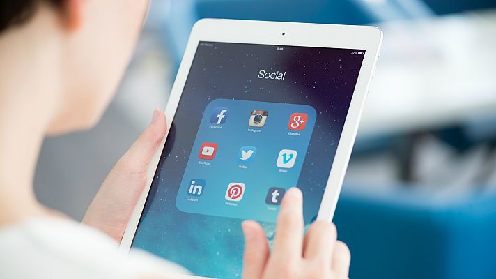 Telediario 1 - El peligro de la huella digital en la búsqueda de empleo