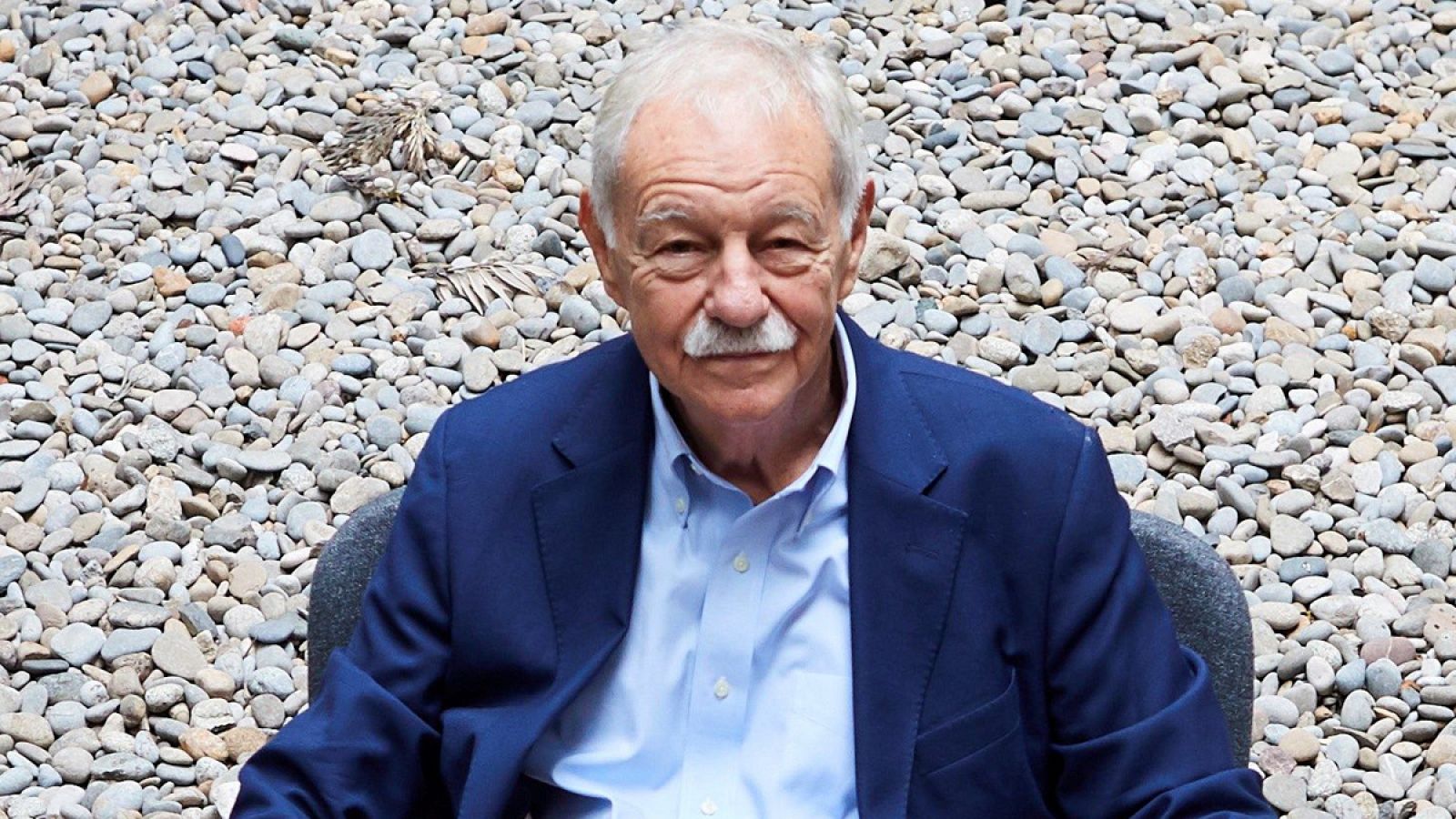 Eduardo Mendoza novela la transición | Ver