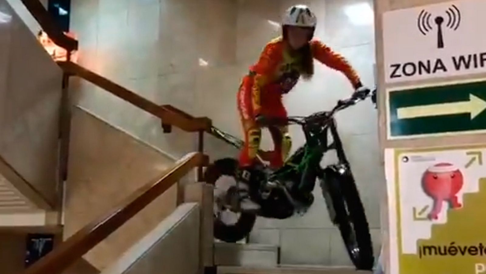 Las campeonas por equipos del Trial de Naciones han tomado la sede del CSD con sus motos, exhibiendo sus habilidades y su potencial.