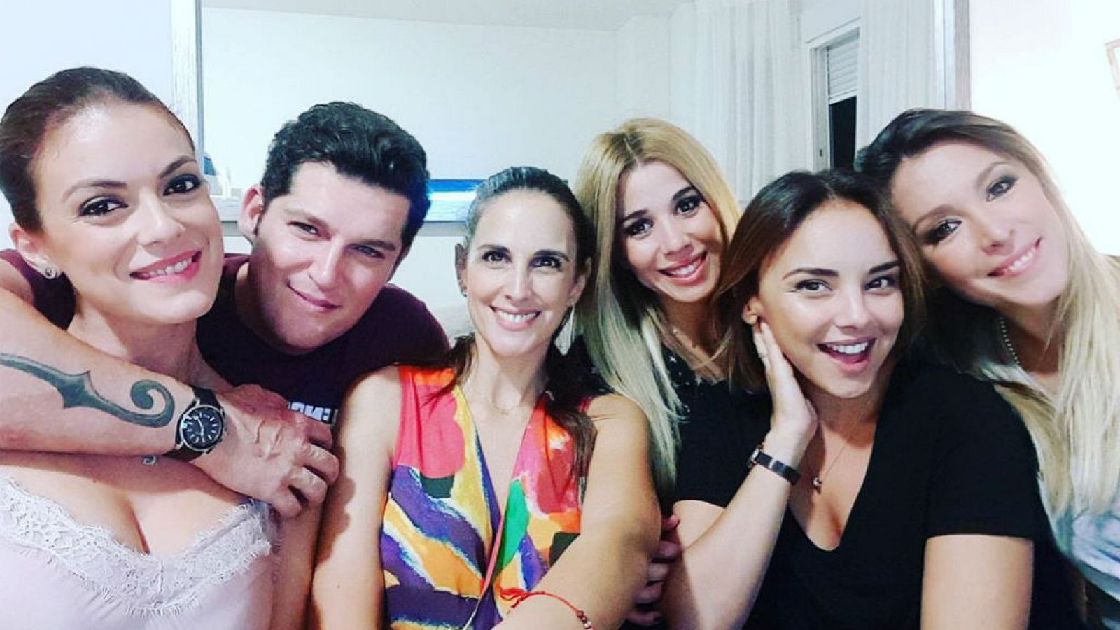 Corazón - Continúa la polémica de OT 1