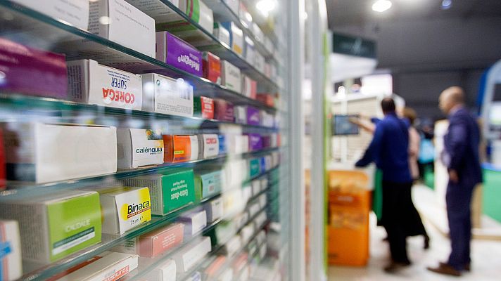 Telediario 1 - Entra en vigor la rebaja del precio de más de 1.000 medicamentos de farmacia