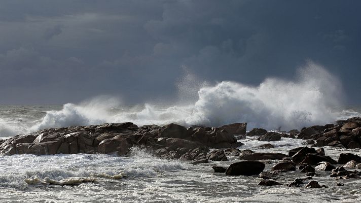 El tiempo - Descenso de las temperaturas y viento muy fuerte en el litoral cantábrico