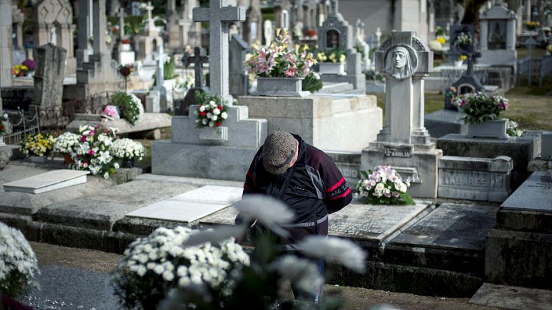 Centenares de lápidas se ven afectadas por el robo de cobre y adornos en cementerios de toda España
