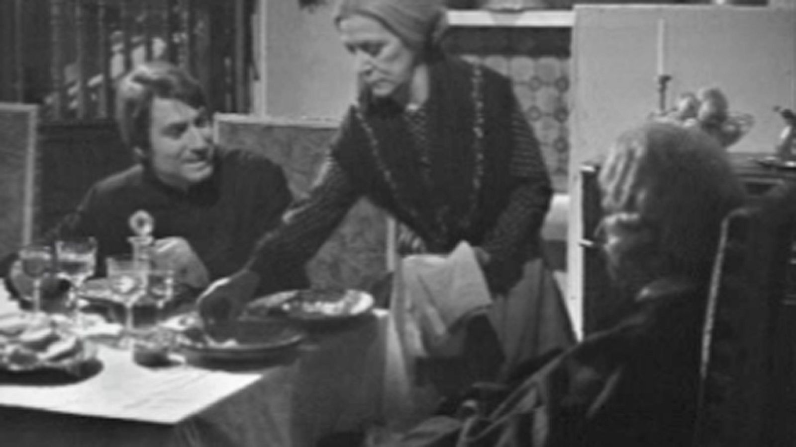 Bearn o la sala de las muñecas - Capítulo 4 - Bearn o la sala de las muñecas | Ver