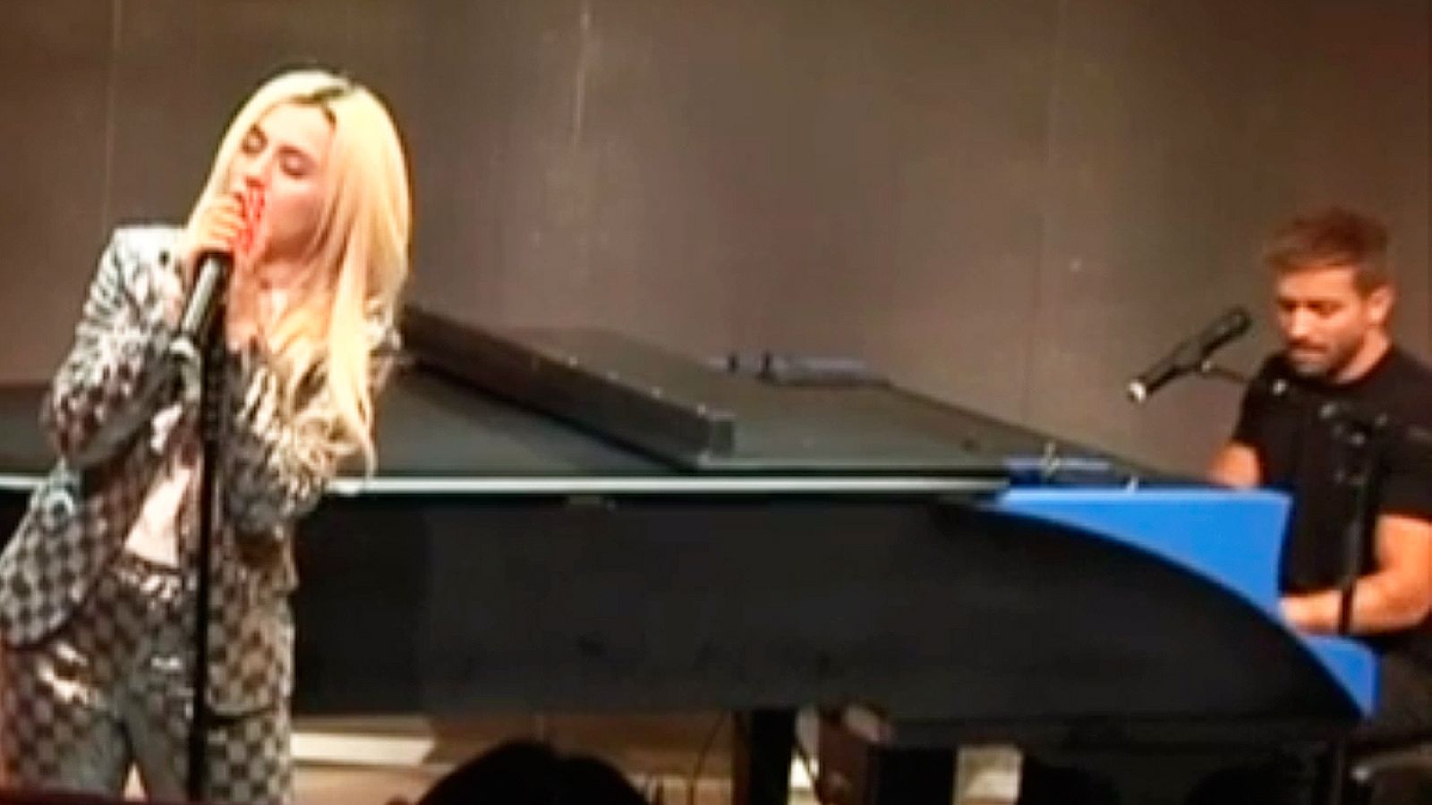 "Tabú", el nuevo tema de Pablo Alborán & Ava Max | Ver