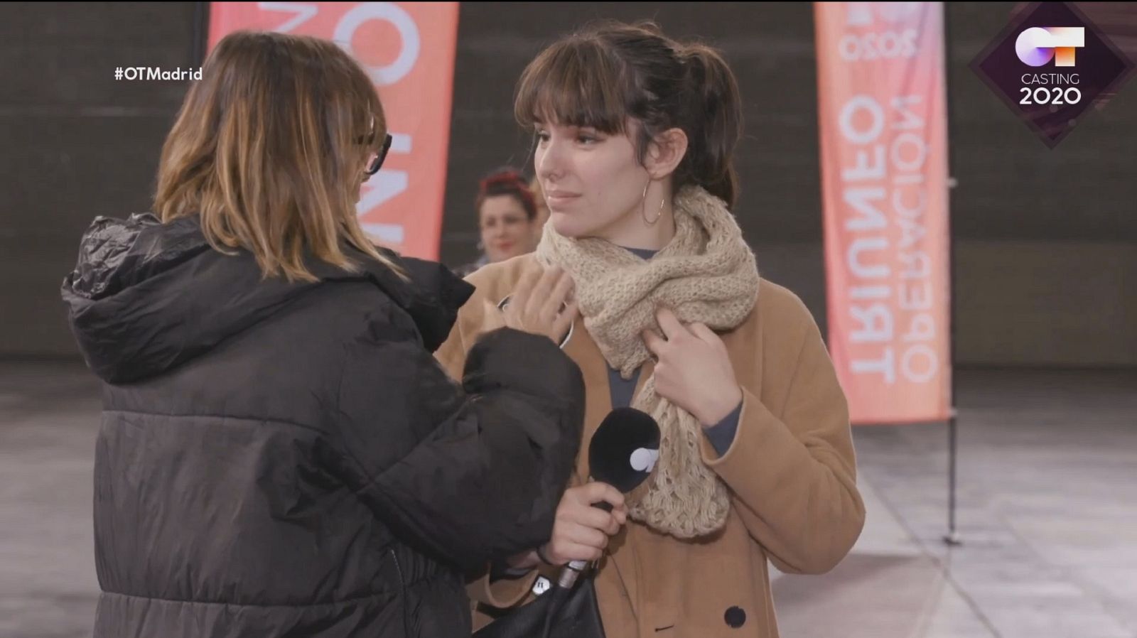 Batería de pegatinas en la Fase 1 del casting OT 2020 en Madrid