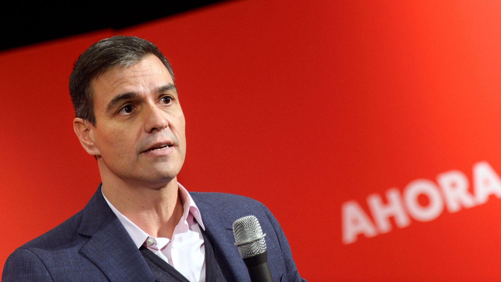 Sánchez insinúa que la Fiscalía sigue las órdenes del Gobierno sobre Puigdemont