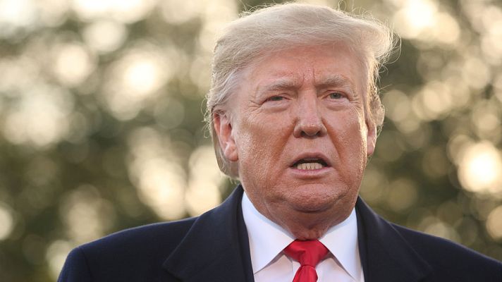 Telediario 1 - Un testigo clave en "impeachment" contra Trump reconoce la injerencia del presidente en Ucrania