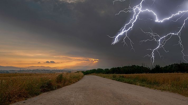 El tiempo - Precipitaciones persistentes en el Cantábrico oriental y noroeste de Navarra