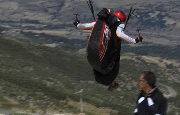  - Salto en parapente