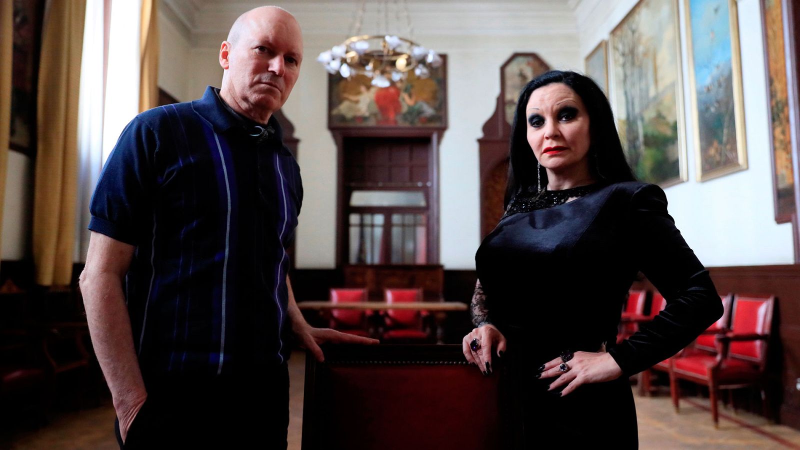 Alaska compraría un hotel y una librería con el Gordo