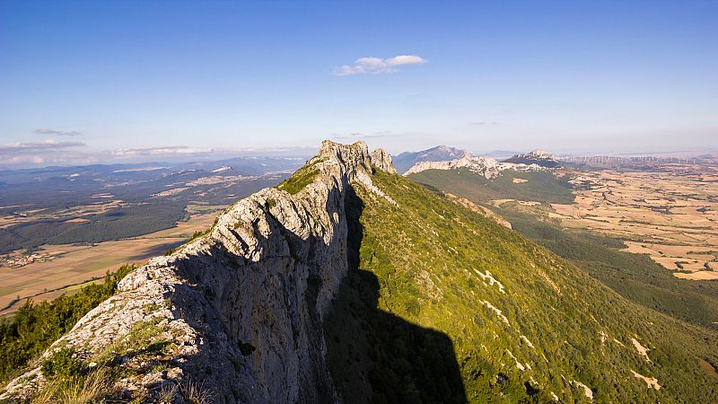 Intervalos de viento fuerte en los litorales cantábrico, gallego y zonas de montaña - ver ahora
