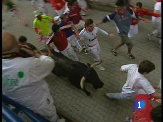 San Fermín - VIII encierro. Entrada en la plaza