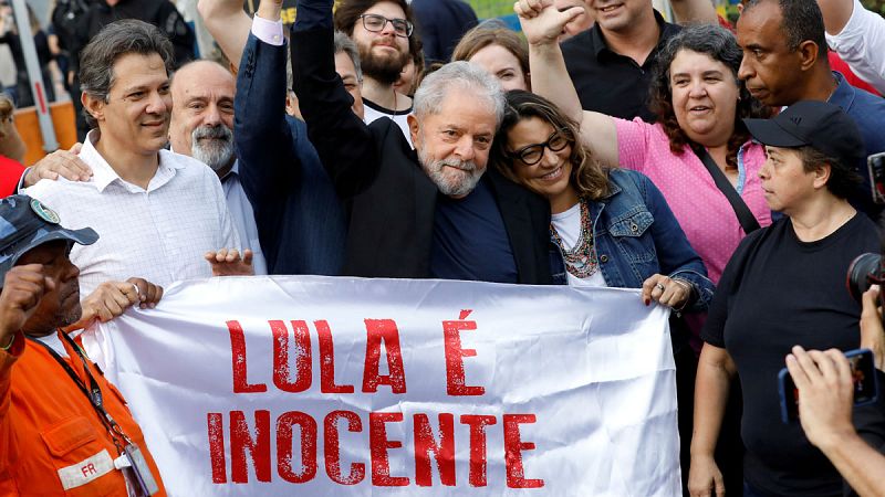 Brasil: Lula da Silva sale de prisión tras un año y siete meses condenado por corrupción - Informativo 24h | Ver