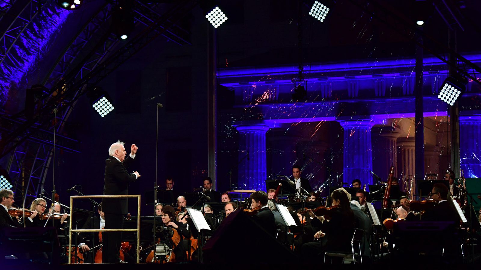 Berlín conmemora el treinta aniversario de la caída del Muro