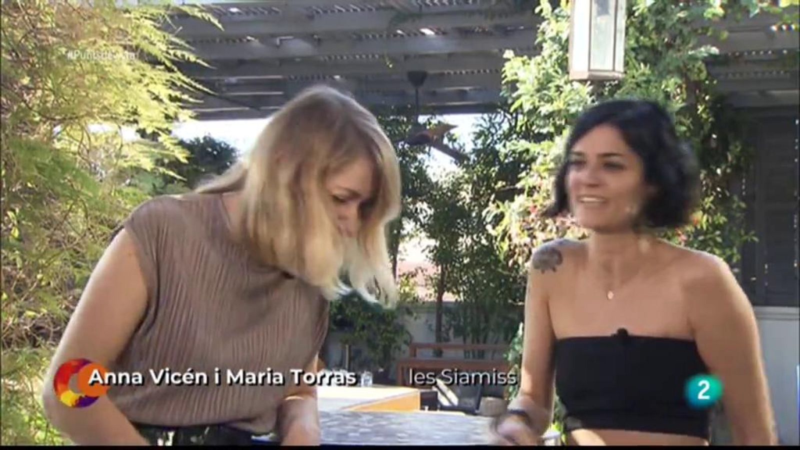 Maria Torras i Anna Vicen són dues DJs que ja fa 20 anys van revolucionar la nit barcelonina al ser el primer duo de dones DJs de tot el país.